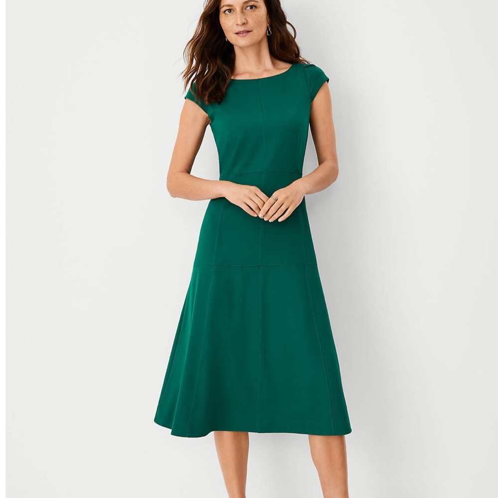 Ann Taylor Green Emerald Seamed Flare Dress size 12